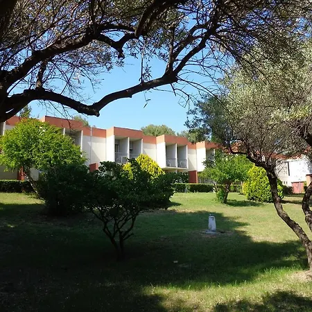 Le Domaine Des Oliviers Apartment *
