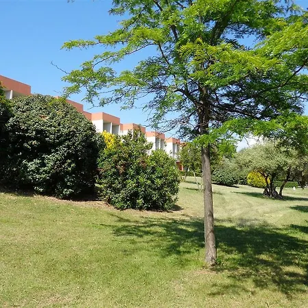 Le Domaine Des Oliviers Apartment *