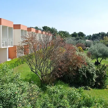 Le Domaine Des Oliviers Apartment *
